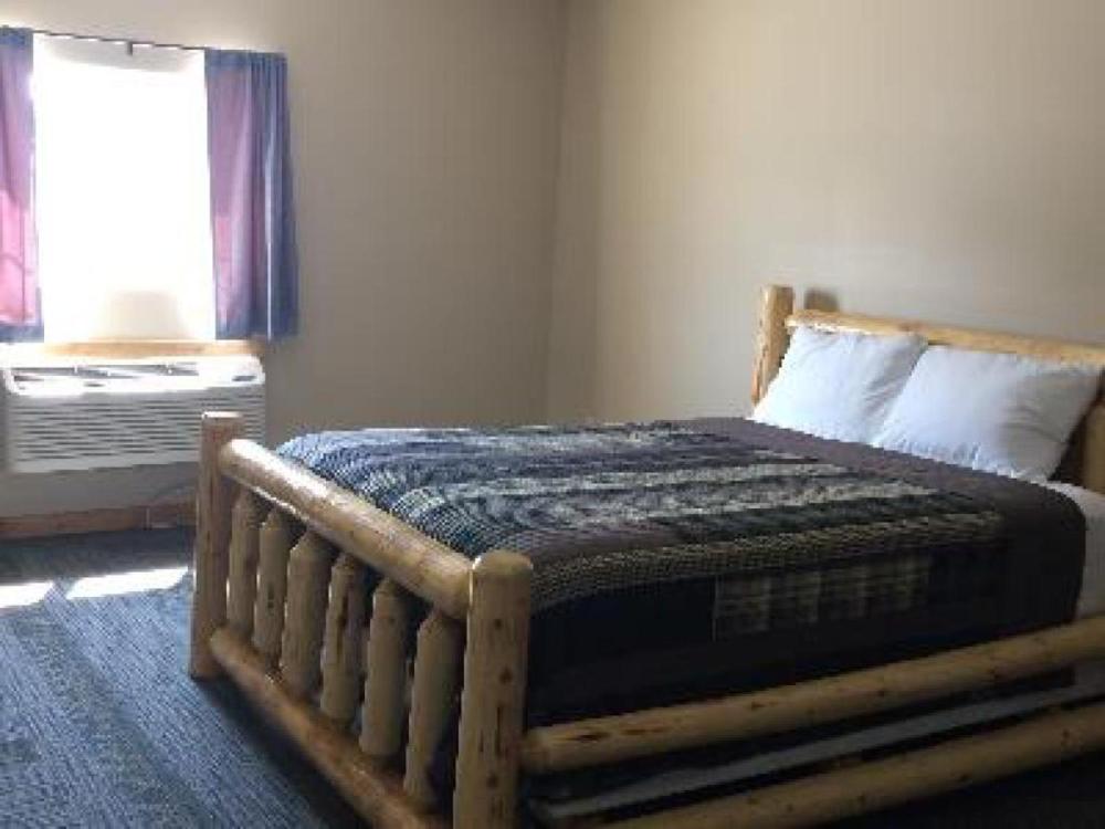 Standard Triple Room interior