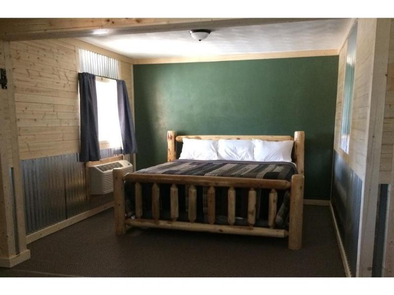Standard Triple Room interior
